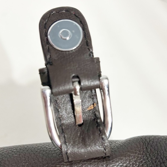 Levenger Pebbled Leather Fully lined Monogram Printed Crossbody Bag Silver Toned - Picture 9 of 13